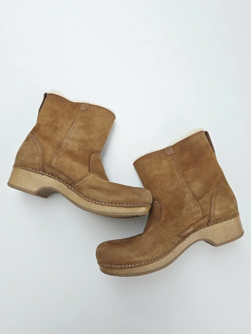 Dansko bettie genuine shearling lined boot Tan Brown Size 40